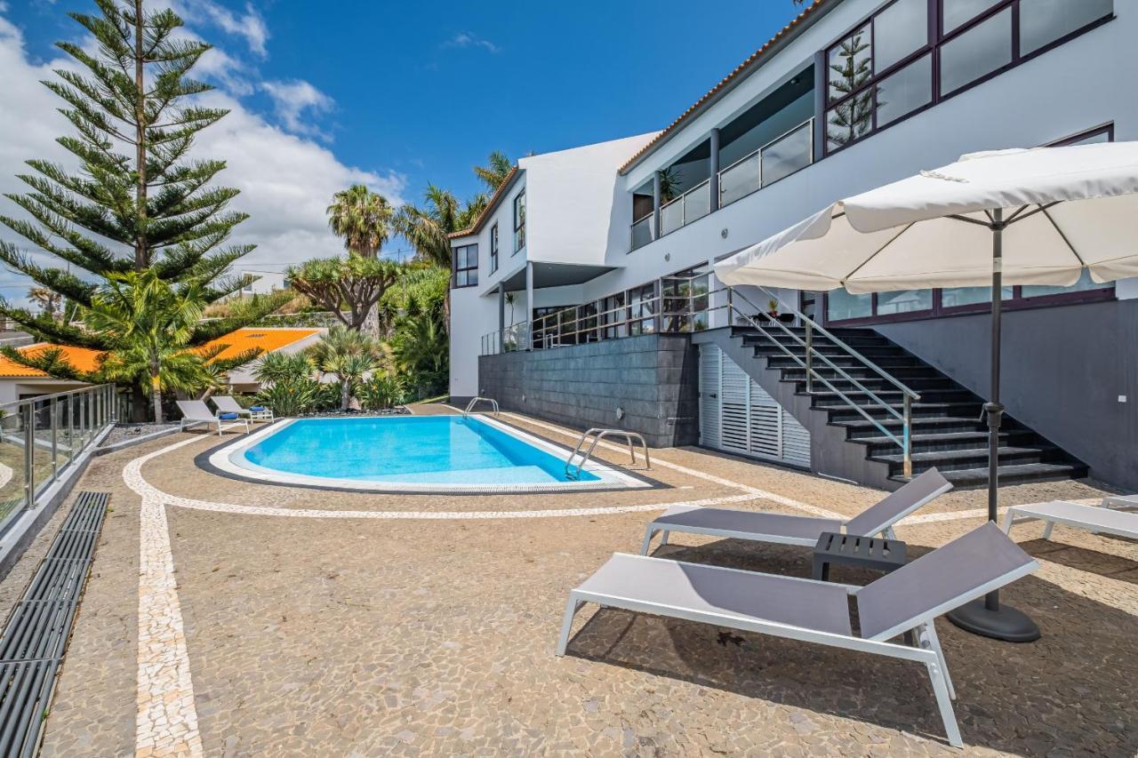 Ample Villa With Pool And Gorgeous Ocean View 丰沙尔 外观 照片