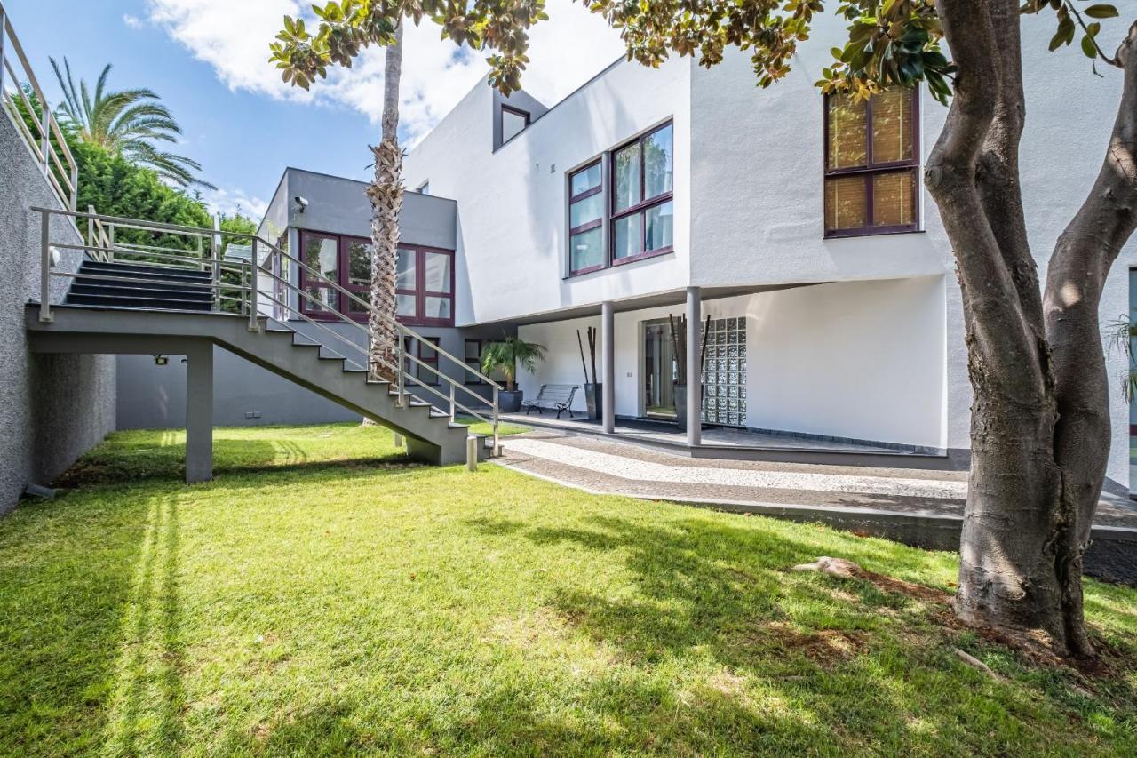 Ample Villa With Pool And Gorgeous Ocean View 丰沙尔 外观 照片