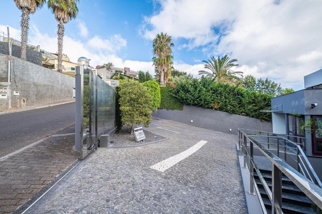 Ample Villa With Pool And Gorgeous Ocean View 丰沙尔 外观 照片